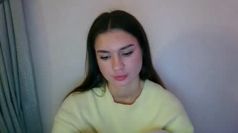 Emily online show from November 2025 09:36:01 PM