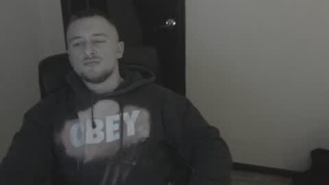 lev1ngston online show from December 2024 03:40:01 AM