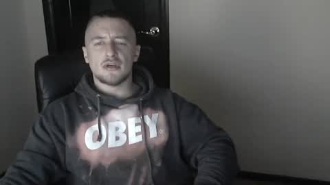 lev1ngston online show from December 2024 06:26:02 PM