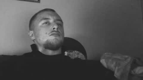 lev1ngston online show from November 2025 12:44:01 AM