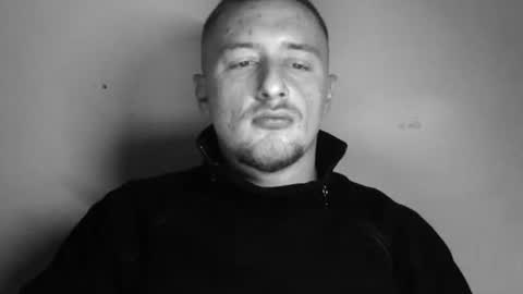 lev1ngston online show from December 2025 04:22:01 PM