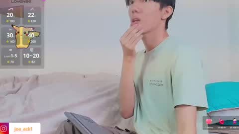 Snapshot of levi_ackermann1 chatting on February 2025 02:33:01 PM Levi online show from February 2025 02:33:01 PM