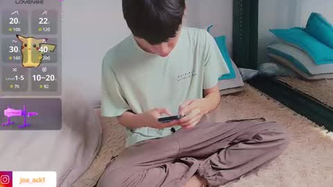 Snapshot of levi_ackermann1 chatting on February 2025 07:47:01 PM Levi online show from February 2025 07:47:01 PM