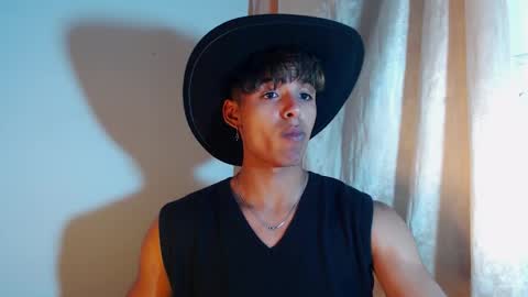 Snapshot of lewis_ly chatting on February 2026 05:49:02 PM i am lewis ly EDUARDO MEMDOZA15 online show from February 2026 05:49:02 PM