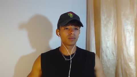 Snapshot of lewis_ly chatting on February 2026 03:06:01 PM i am lewis ly EDUARDO MEMDOZA15 online show from February 2026 03:06:01 PM