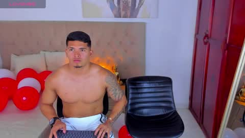 Snapshot of lewishamiltom chatting on February 2025 09:53:02 PM lewis online show from February 2025 09:53:02 PM