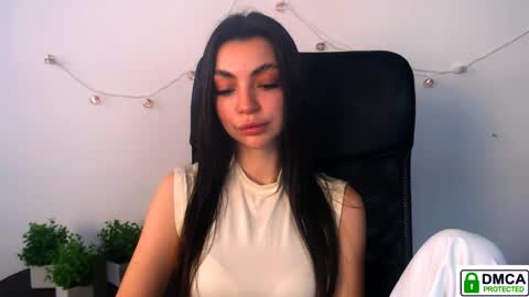 Alexia online show from April 2026 12:09:02 PM