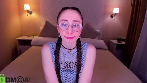 Snapshot of lexi_split chatting on May 2026 01:46:01 AM Lexi GTM2 MonWedThurSatSun 1000am-400pm online show from May 2026 01:46:01 AM