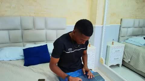 Lexi  Derek online show from September 2025 04:44:02 PM