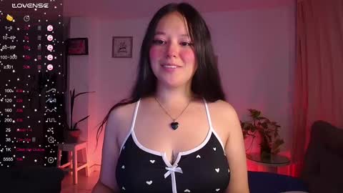 Snapshot of lexie_babe chatting on February 2025 03:03:01 AM Lexie Thompson 8pm 0000am -5 online show from February 2025 03:03:01 AM