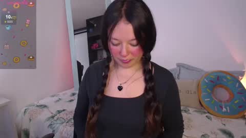 Snapshot of lexie_babe chatting on September 2025 06:09:01 PM Lexie Thompson 8pm 0000am -5 online show from September 2025 06:09:01 PM