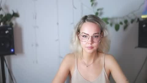 Snapshot of lexie_wild chatting on December 2024 08:30:02 AM Lexie online show from December 2024 08:30:02 AM