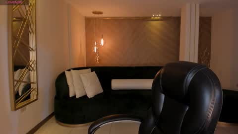 Lexie  online show from September 2025 12:50:02 PM