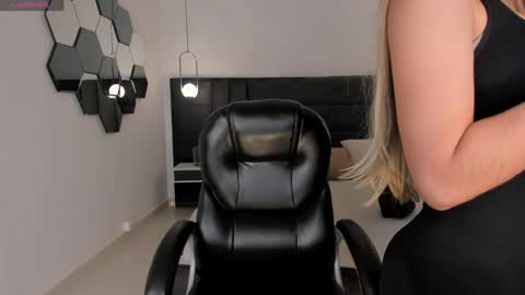 Snapshot of lexiewayne chatting on May 2026 07:20:02 PM Lexie online show from May 2026 07:20:02 PM