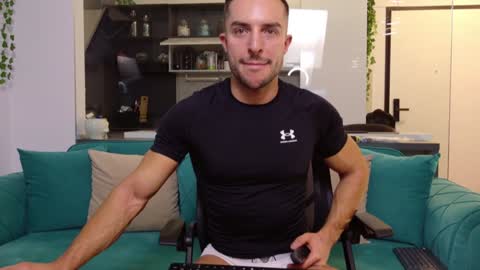 Snapshot of lexin25 chatting on December 2024 03:33:02 PM Askme online show from December 2024 03:33:02 PM