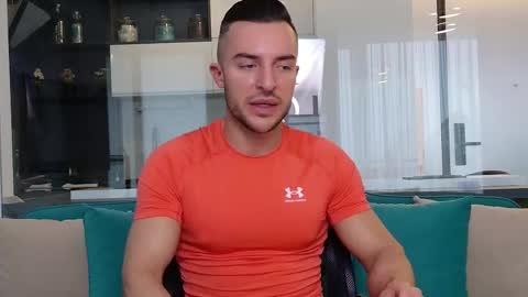 Snapshot of lexin25 chatting on January 2026 01:35:02 PM Askme online show from January 2026 01:35:02 PM