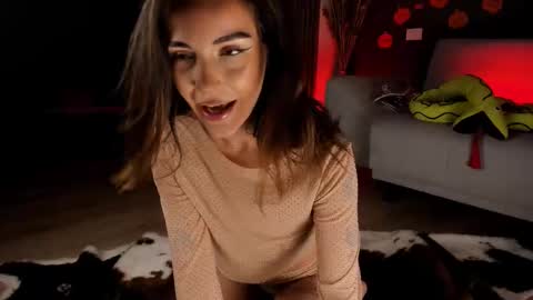 Lexi  online show from October 2025 05:03:01 PM