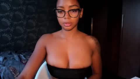 LEXY - Independent account online show from October 2025 12:50:01 PM