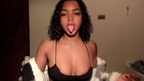 Snapshot of lexy_squirt_queen chatting on December 2025 07:10:01 PM LEXY - Independent account online show from December 2025 07:10:01 PM