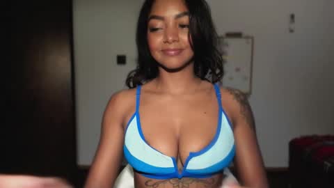 Snapshot of lexy_squirt_queen chatting on February 2026 01:49:01 PM LEXY - Independent account online show from February 2026 01:49:01 PM