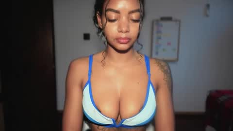 Snapshot of lexy_squirt_queen chatting on February 2026 12:37:01 PM LEXY - Independent account online show from February 2026 12:37:01 PM