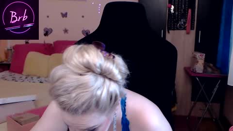 Lexy online show from February 2025 01:46:01 PM