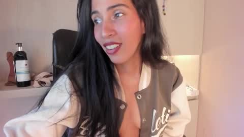 L I A  online show from February 2026 06:26:01 AM