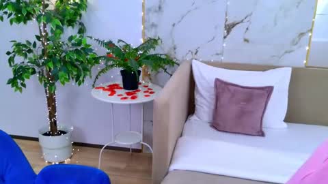 leyaatwood online show from February 2026 05:26:02 AM