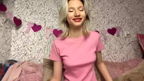 Snapshot of leyasaolee chatting on November 2025 06:41:04 PM Leya online show from November 2025 06:41:04 PM