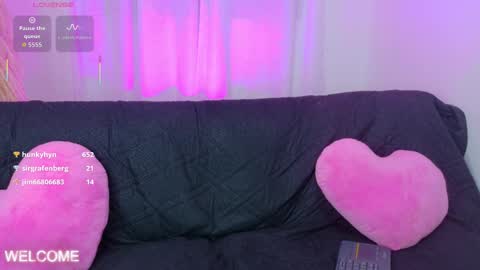 Snapshot of leydystone chatting on September 2025 04:18:02 PM Leydy Stone online show from September 2025 04:18:02 PM