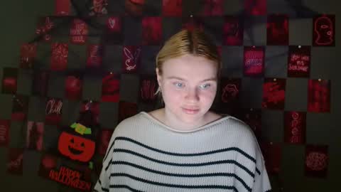 Leyla online show from October 2025 06:44:02 AM