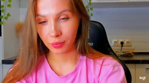 Snapshot of leylalin chatting on July 2026 02:05:17 AM Leila online show from July 2026 02:05:17 AM