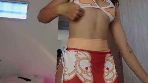 Jessica online show from October 2025 03:07:01 PM