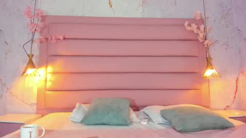 LEZY online show from September 2025 07:47:01 PM