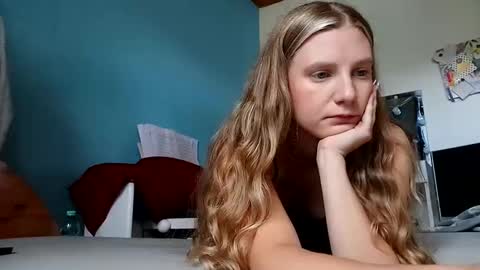 Snapshot of lia06_ chatting on September 2025 01:55:01 PM lia06_ online show from September 2025 01:55:01 PM