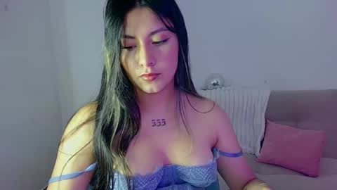 Lia  online show from June 2026 10:26:01 PM