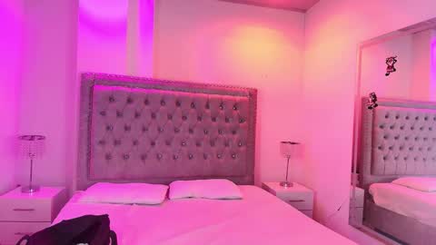 Lia  online show from December 2025 03:46:01 AM