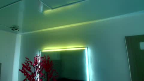 Lia  online show from April 2026 03:10:01 AM