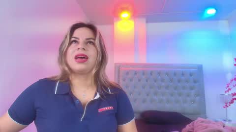 Lia  online show from May 2026 04:09:01 AM
