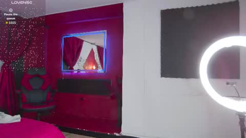 Lia Avalon online show from June 2026 11:33:01 AM