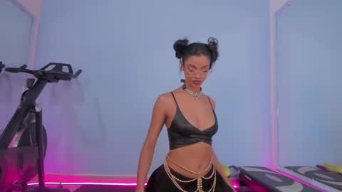 Snapshot of lia_girl2 chatting on March 2025 04:30:02 AM Lia online show from March 2025 04:30:02 AM