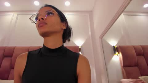 Snapshot of lia_girl2 chatting on March 2025 02:20:01 AM Lia online show from March 2025 02:20:01 AM