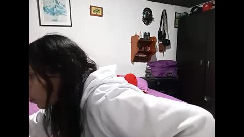 Lia online show from February 2025 12:04:01 AM