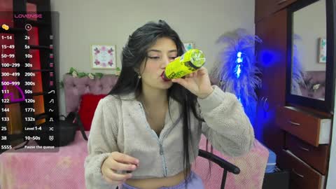 lia online show from December 2024 08:05:02 PM