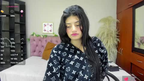 lia online show from December 2024 08:15:01 PM