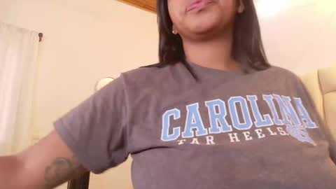 lia_mariana online show from September 2025 05:46:01 PM