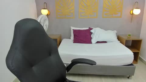 Lia  online show from December 2024 02:54:01 AM