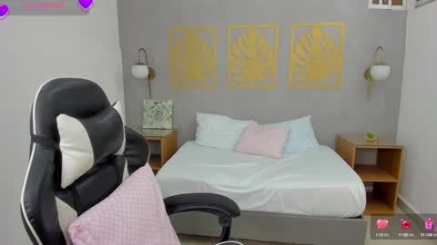 Lia  online show from February 2025 09:21:01 AM