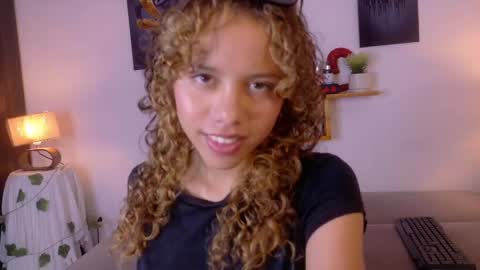 Juliana online show from May 2026 06:59:01 PM