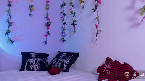 Snapshot of liaa_rodriguezz chatting on December 2025 12:07:01 AM Liaa online show from December 2025 12:07:01 AM